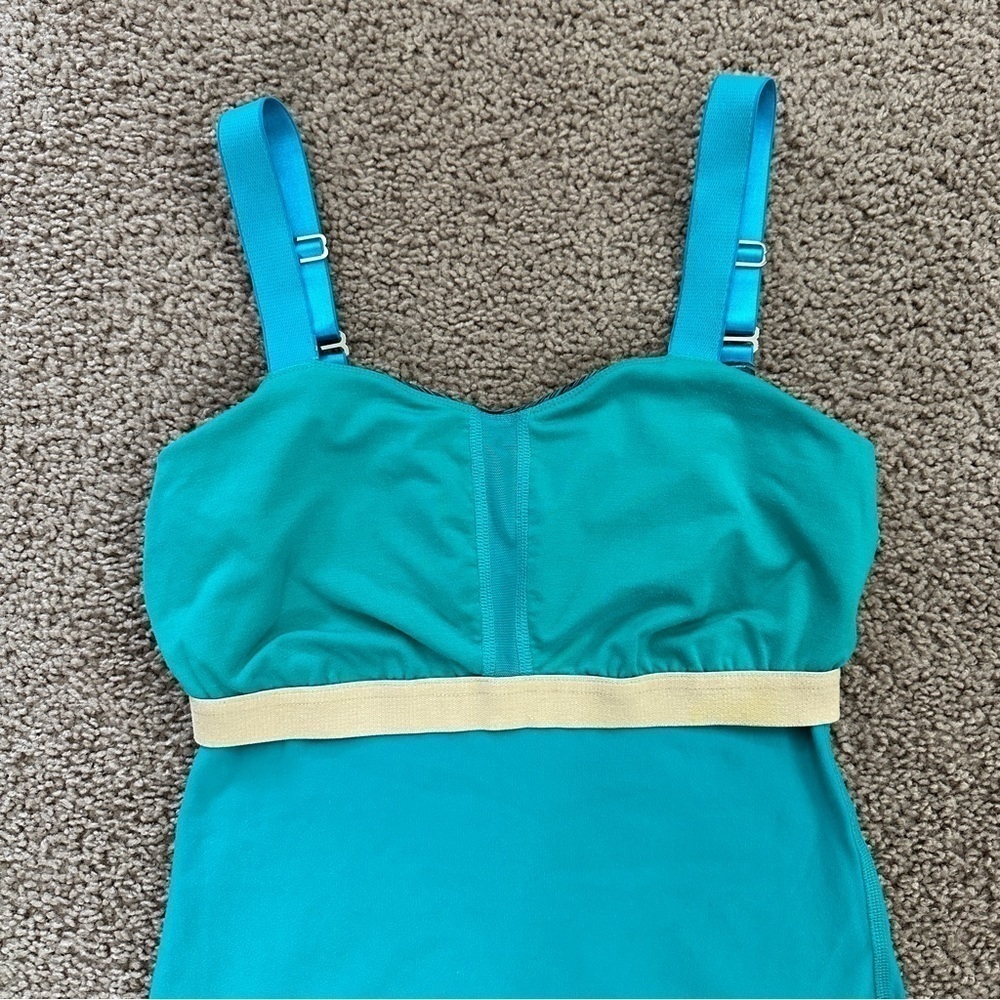 Lululemon Athletica Women's Teal Zeal Heart Shape Neckline Tank Top sz 4 - Picture 9 of 11